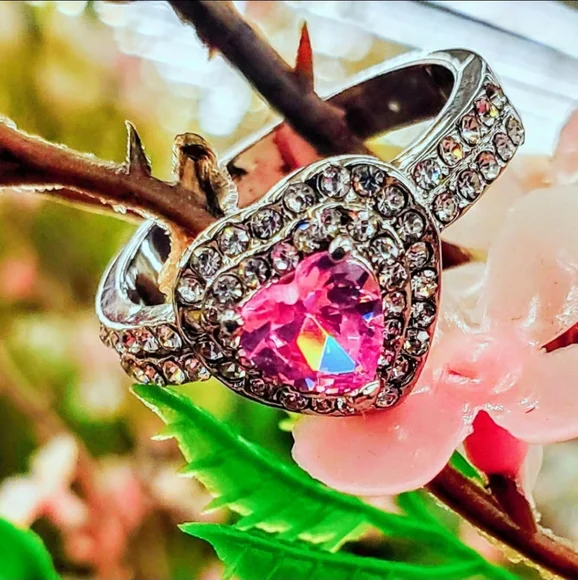 Candy Heart Lush Romance Heart Shaped Crystal Pink Crystal Silver Ring - Picture 4 of 16